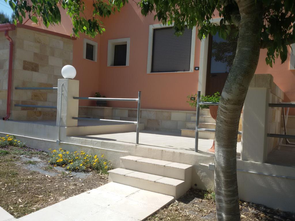 Appartamenti Turistici Aprile Antonio Luigi Borgagne Exterior foto